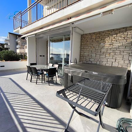 Astramaris Apartments Donji Okrug  Ngoại thất bức ảnh